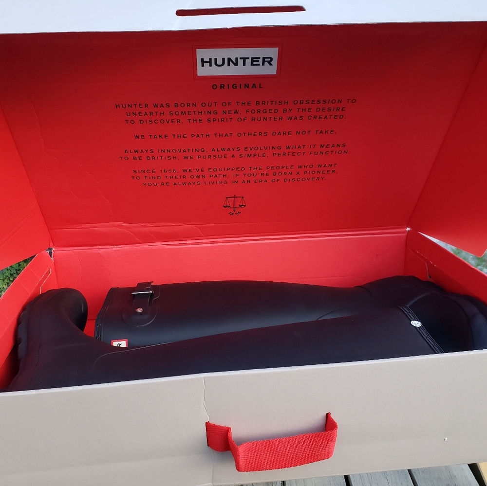 NIB Original Hunter Tall Boots. Perfect Condition